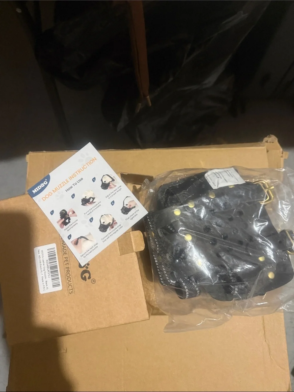 Adjustable Black Leather Dog Muzzle with Breathable Design size XL